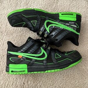 Off whit green rubber dunks no box found tag